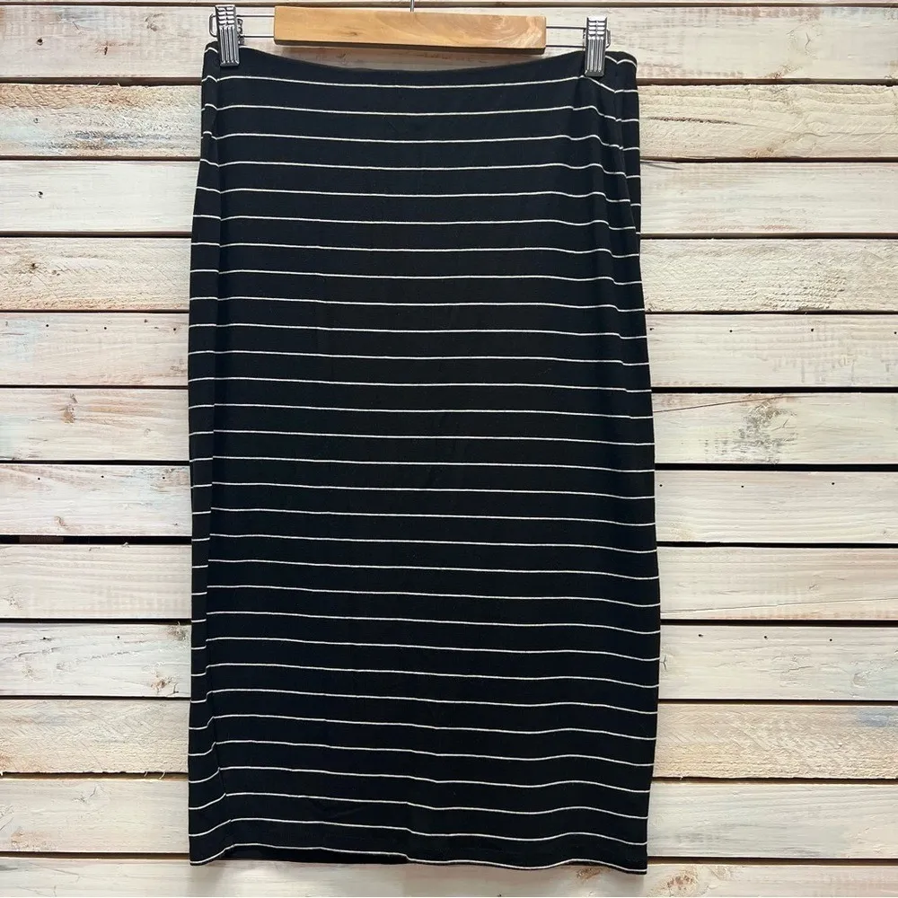 Old Navy Black White Stripe Pencil Skirt Stretch Midi Basic Rayon Blend M - Image 2