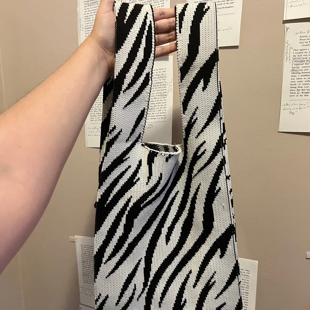Pretty Zebra Knit Tote Bag - Image 2
