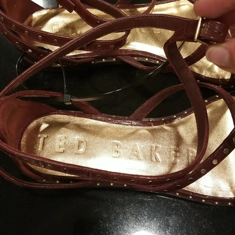 💕TED BAKER LONDON💕 Mathar Flat Studded Gladiator Sandal ~ Dark Brown 38.5 NWT - Image 12