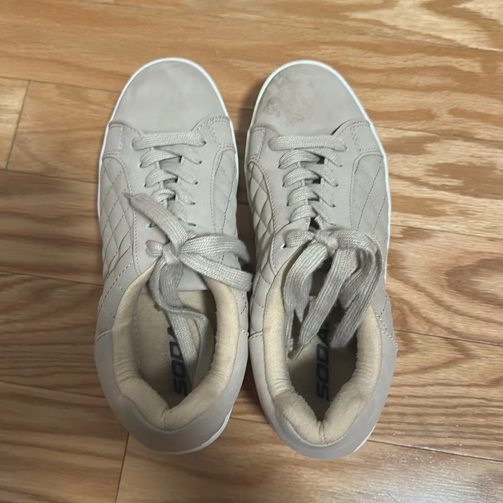 Women's Quilted Platform Sneakers in Beige - Image 2