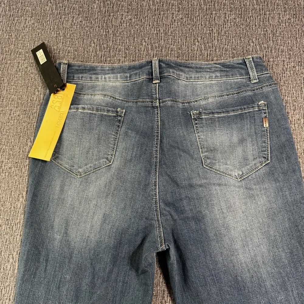 1822 Denim Women’s Jeans - Image 3