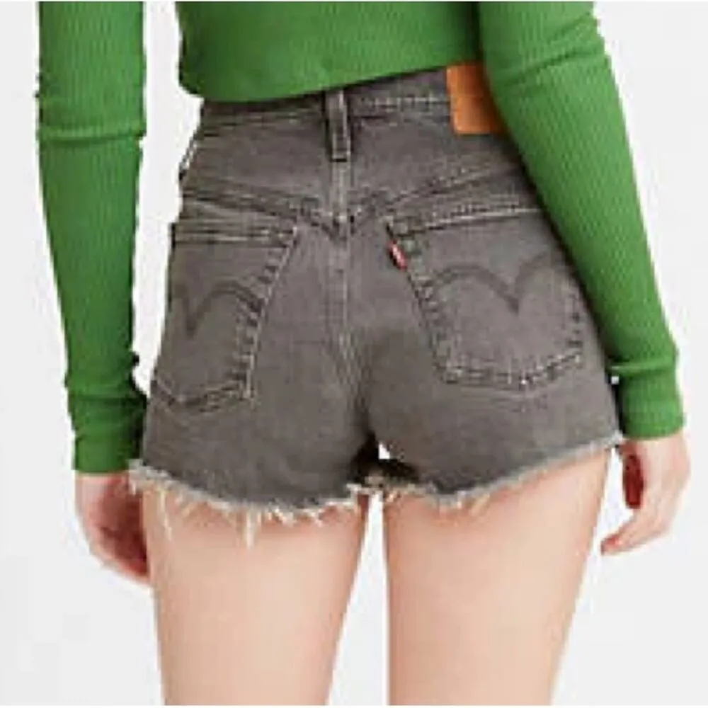 Levi’s 501 Original Short in Cabo Rise Frayed Raw Cut Hem Women’s Sz 26 - Image 3