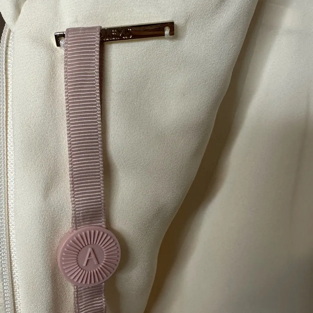 NWT Alexis Noely Dress in Ivory Size Small - Image 7