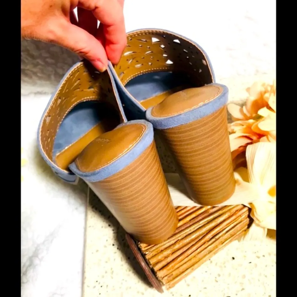 American Eagle Peep Toe Shoes size 7.5 - Image 4