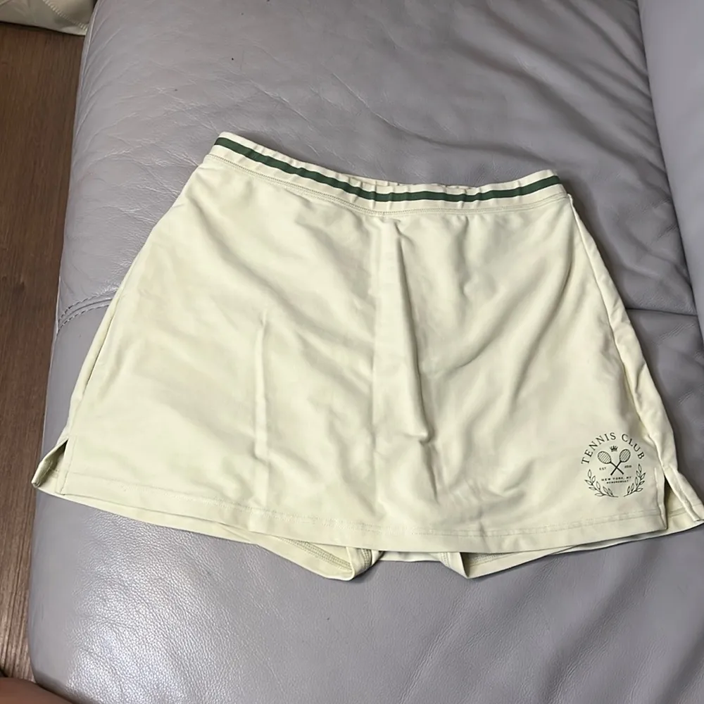 Who Wore What Tennis Skort Size Large A-15 - Image 2
