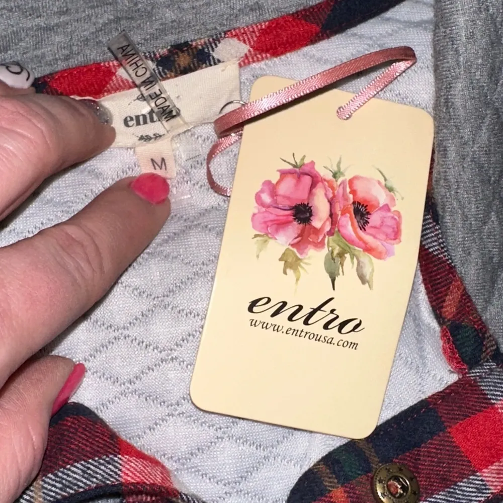 NWT Entro Womens Waffle Knit Sweater - Image 3