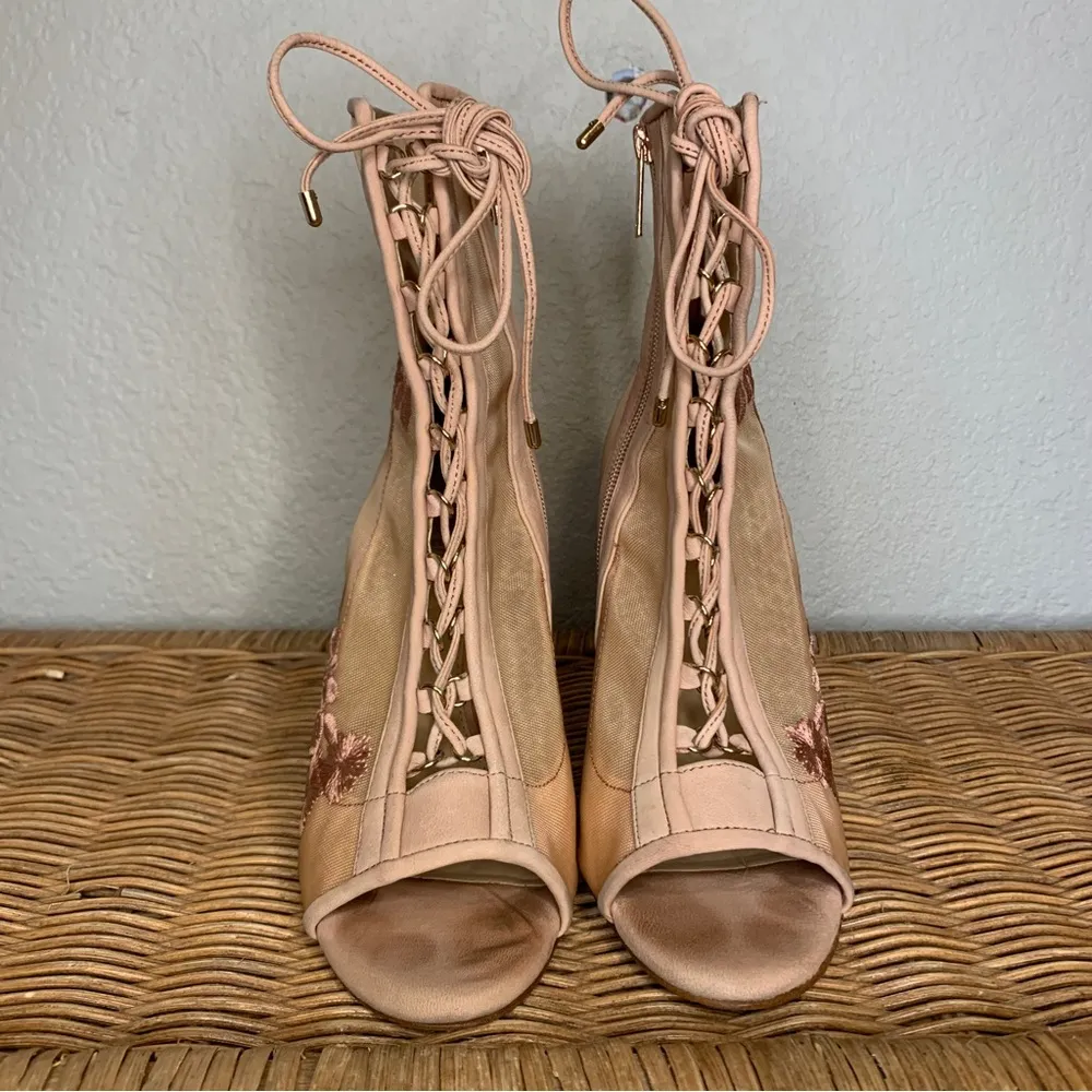 Gianni Bini Blush Pink Embroidered Zip Lace Up Heeled Booties Size 8.5 - Image 3
