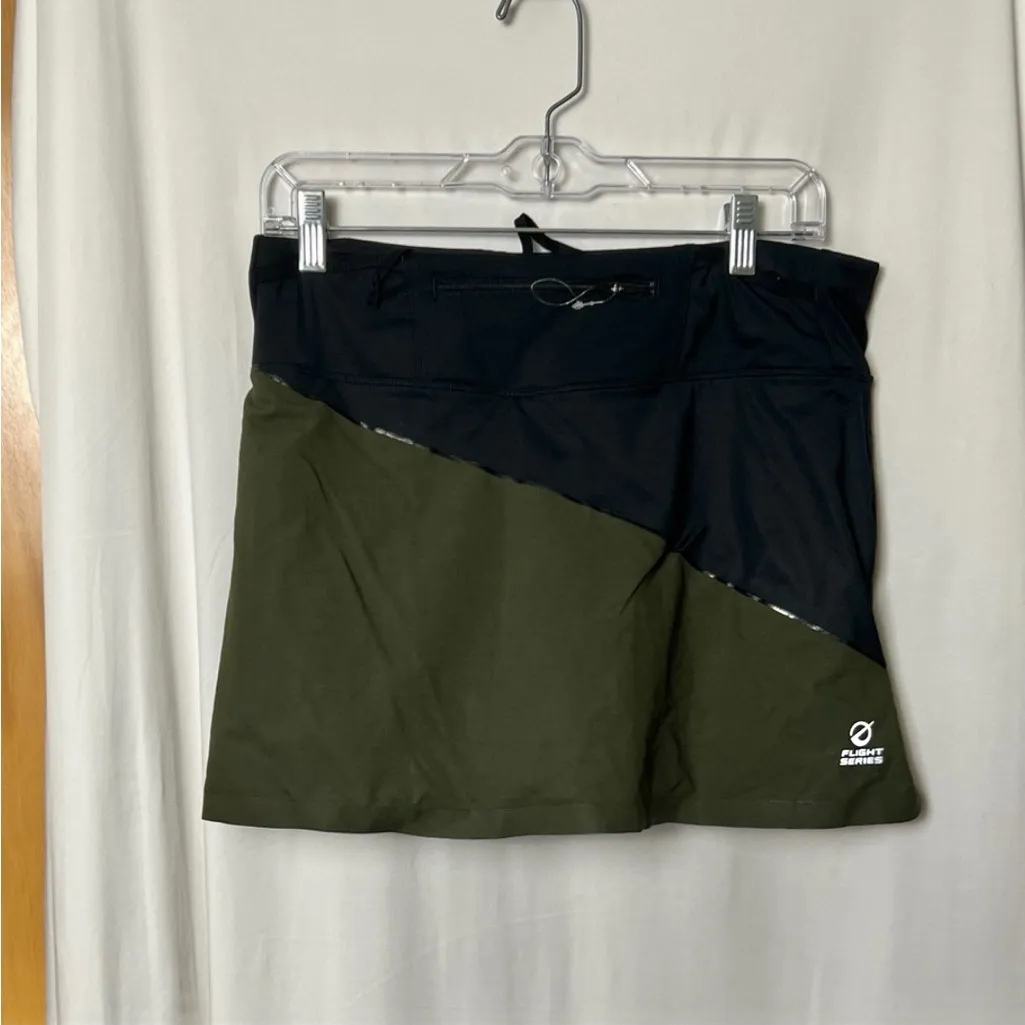 The North Face  Women's Two-Tone Mini Skort Size Medium - Image 3