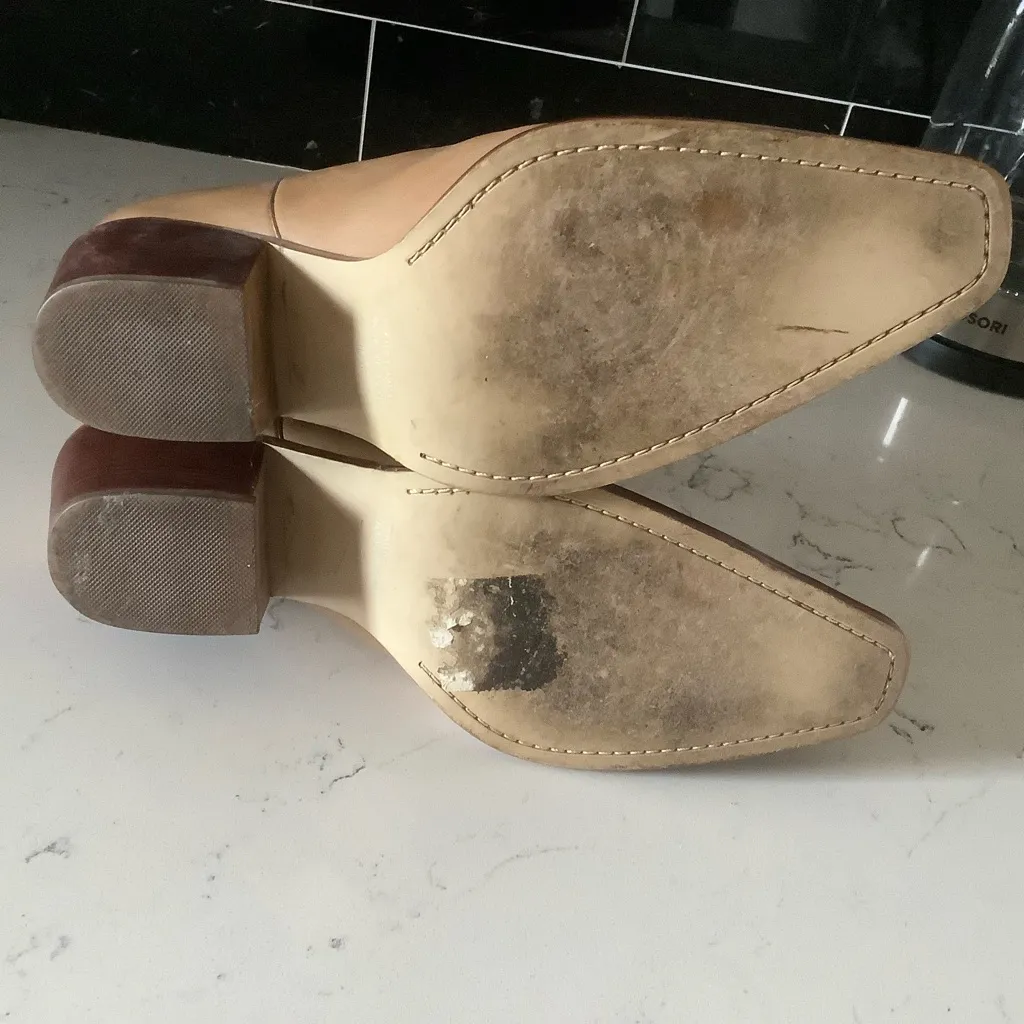 Women’s western cowboy boots embroidered leather with studs Sz 10 made in Italy Yellow - Image 10