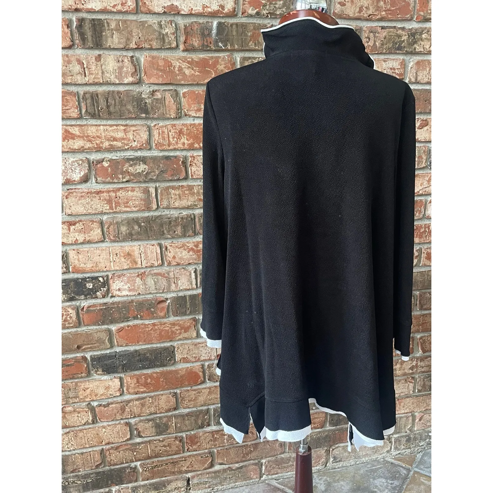 Design Today's Song & Sung Jacket Womens 1X Black & White Whimsical Rose NEW - Image 5