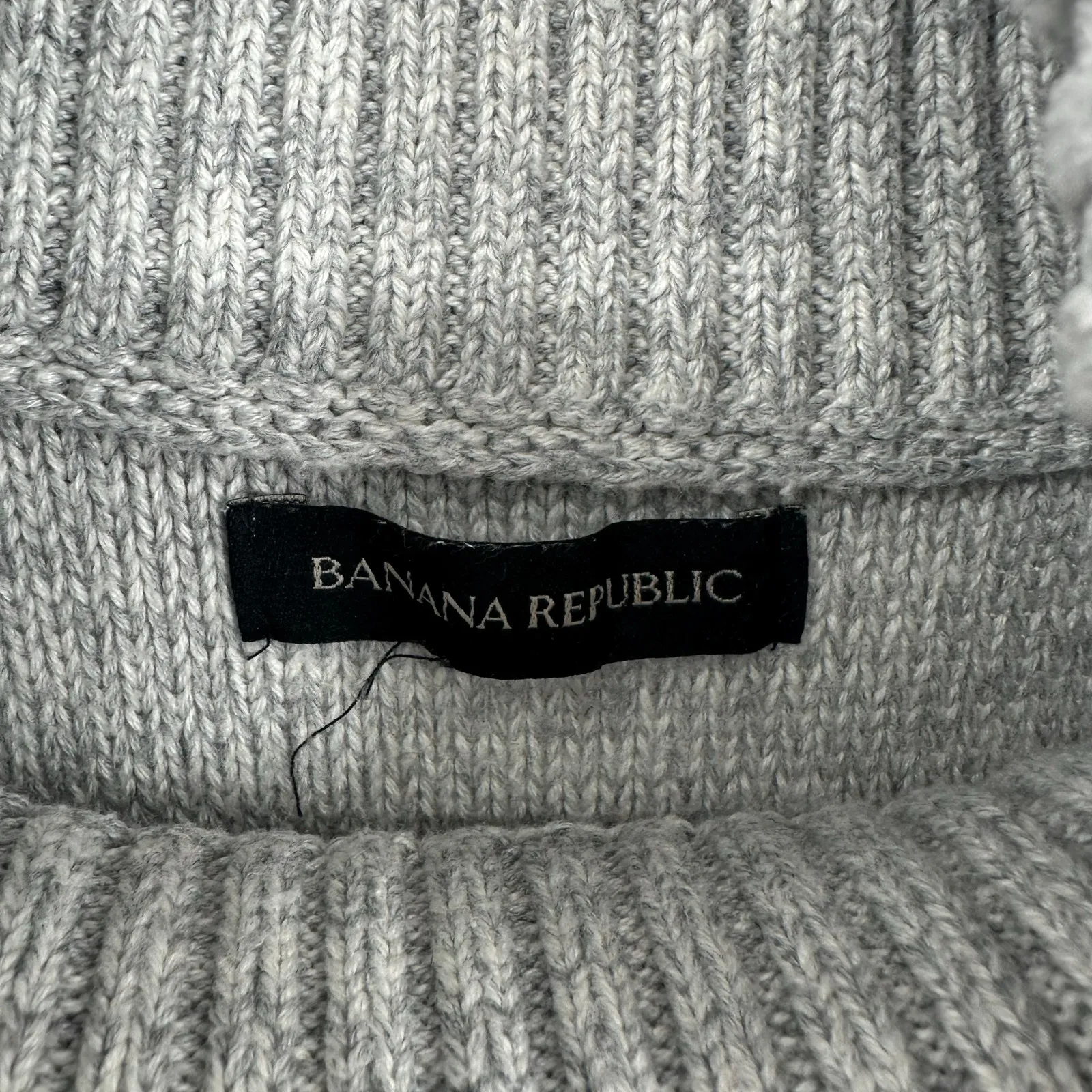 Banana Republic Size XS‎ Sleeveless Turtleneck Sweater Top Hi Low Split Hem Gray - Image 3