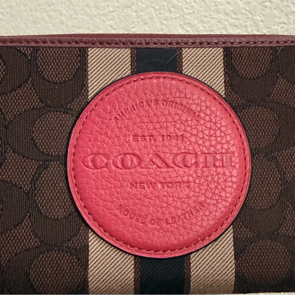 COACH Dempsey Chestnut/Strawberry Haze Signature Jacquard Phone Wallet - Image 8