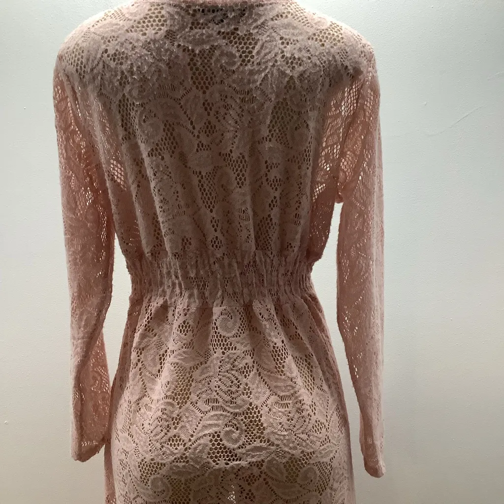 Emperice Size Medium Knitted 3 Button Closure Long Sleeve Cover Up. New - Image 5