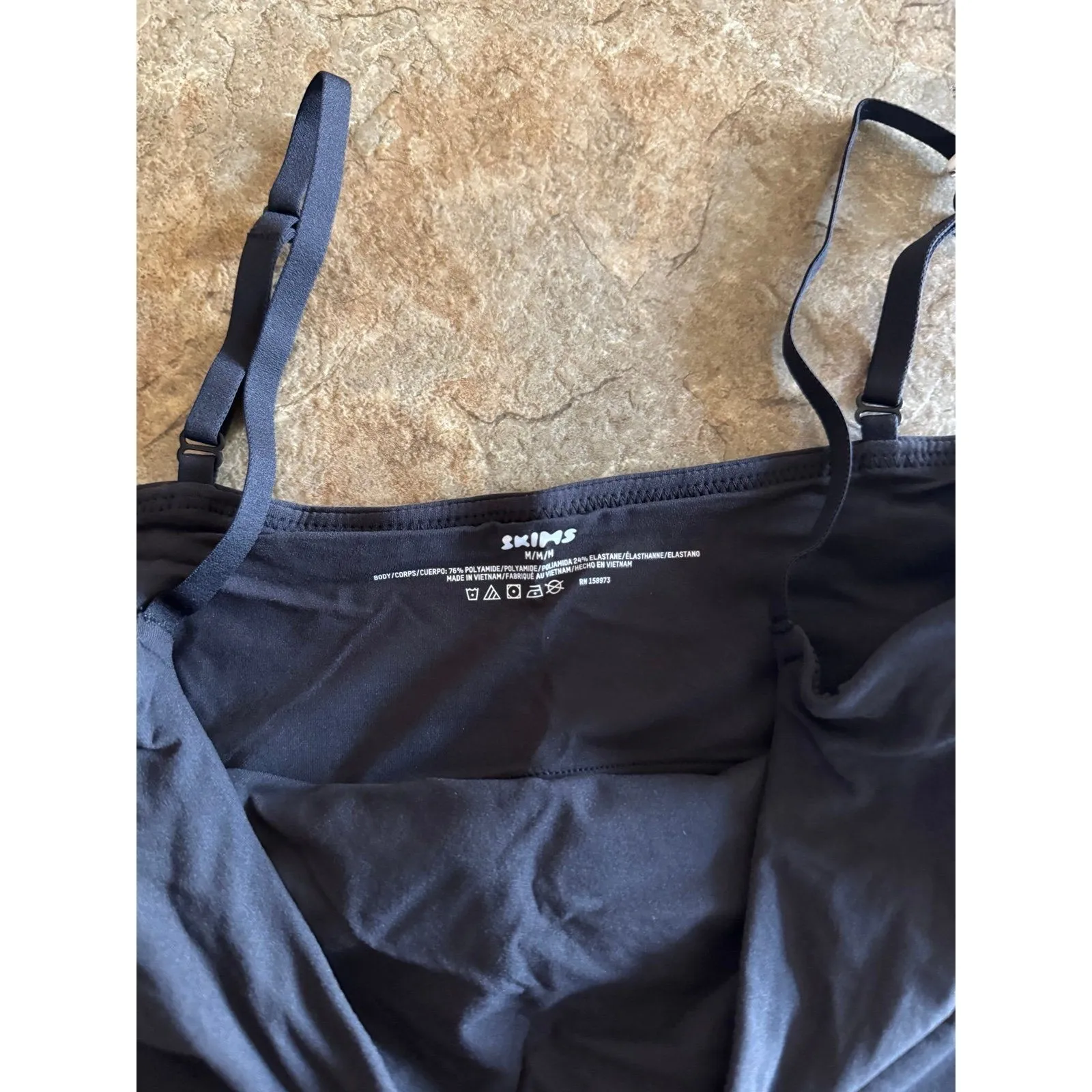 Skims Fits Everybody Cropped Cami Onyx Size Medium - Image 4