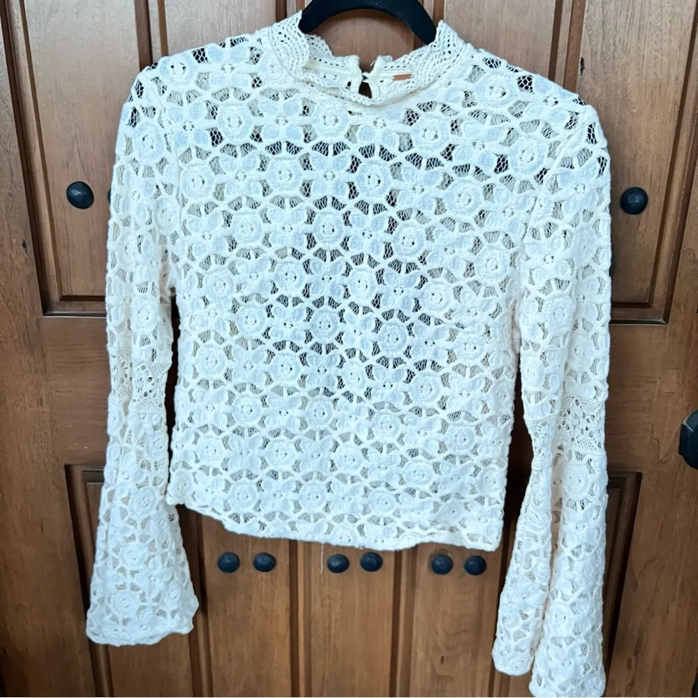 Free People 'Kiss & Bell' Lace Top‎ Size Medium - Image 2