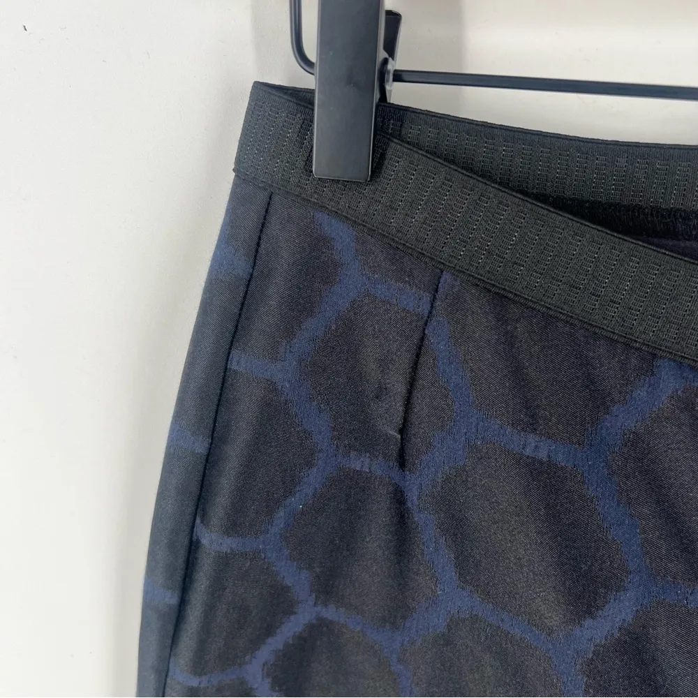 Maliparmi Hexagon Print Blue Black High‎ Rise Side Zip Crop Slim Leg Pant - Image 3