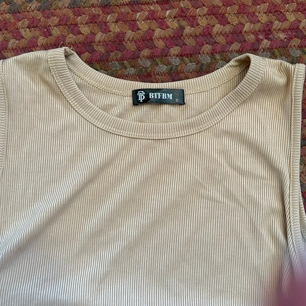 CREAM NUDE BASIC RIBBED RUCHED TIE BOTTOM TANK DRESS - Image 2