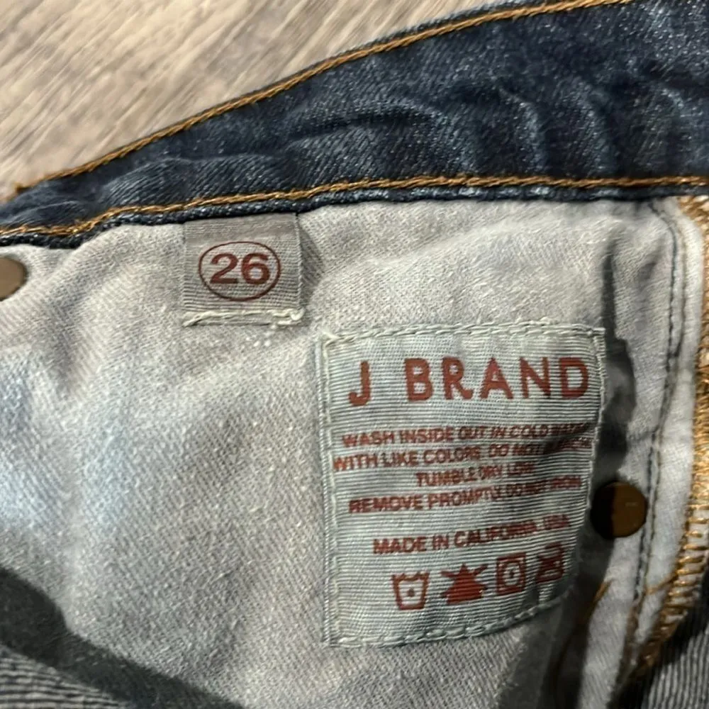 J Brand dark denim Santiago Jean denim shorts w/ bottom cuff and fray 26 - Image 7