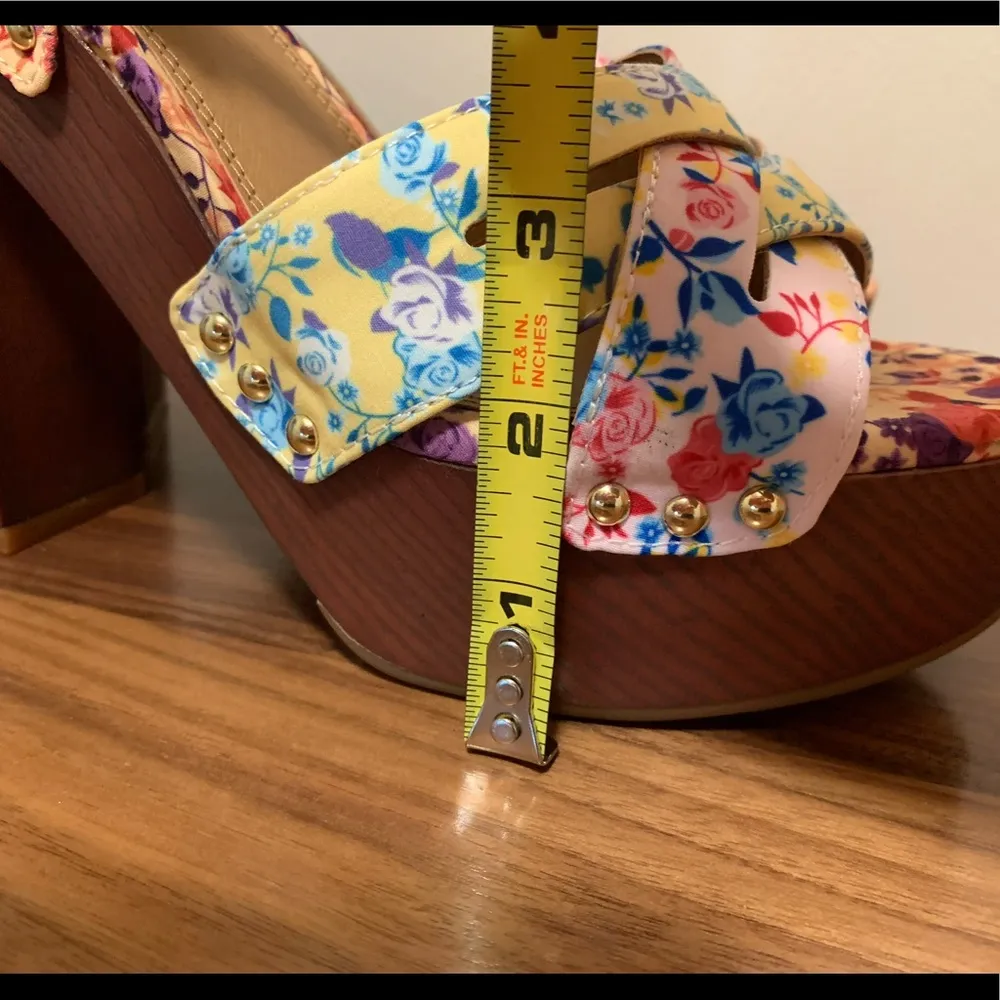 Gianni bini floral platform sandals size 8 - Image 8