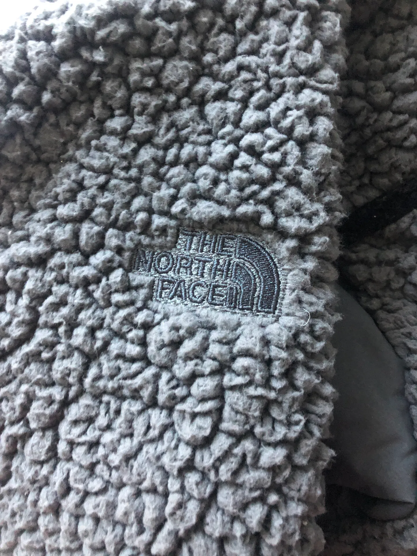 The North Face Reversible Puffer Sherpa Jacket - Image 4