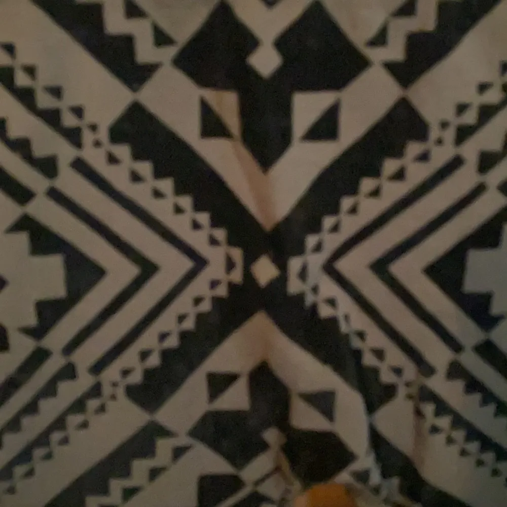 Super cute cotton/spandex leggins Size undefined - Image 2