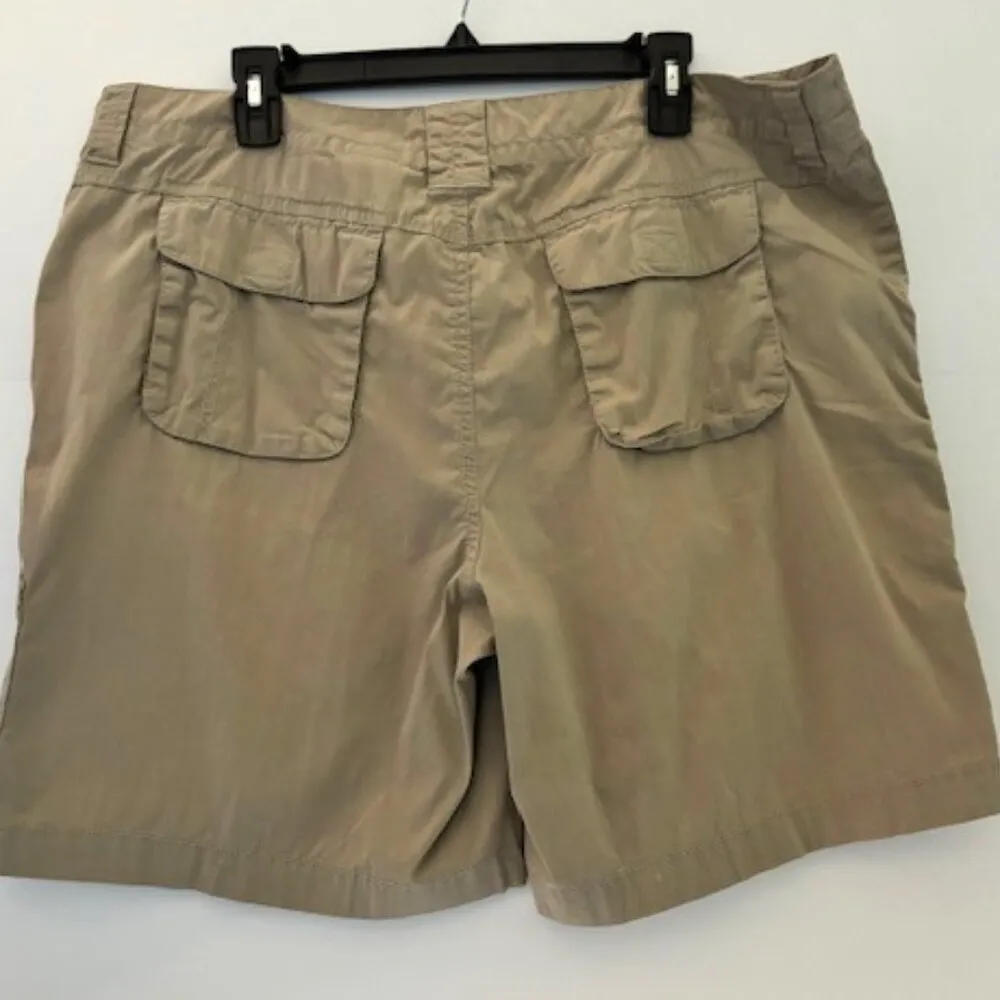Eddie Bauer Khaki Beige Shorts Size 18 Women’s Outdoor Stretch Band Zip Pockets - Image 2