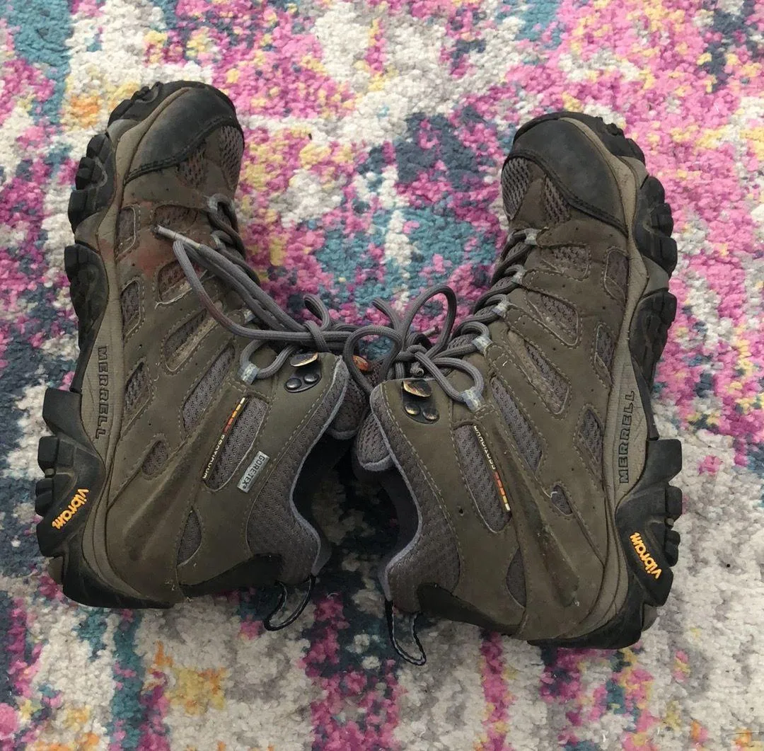 Merrell Vibram Moab Hiking Boots 6.5 - Image 2