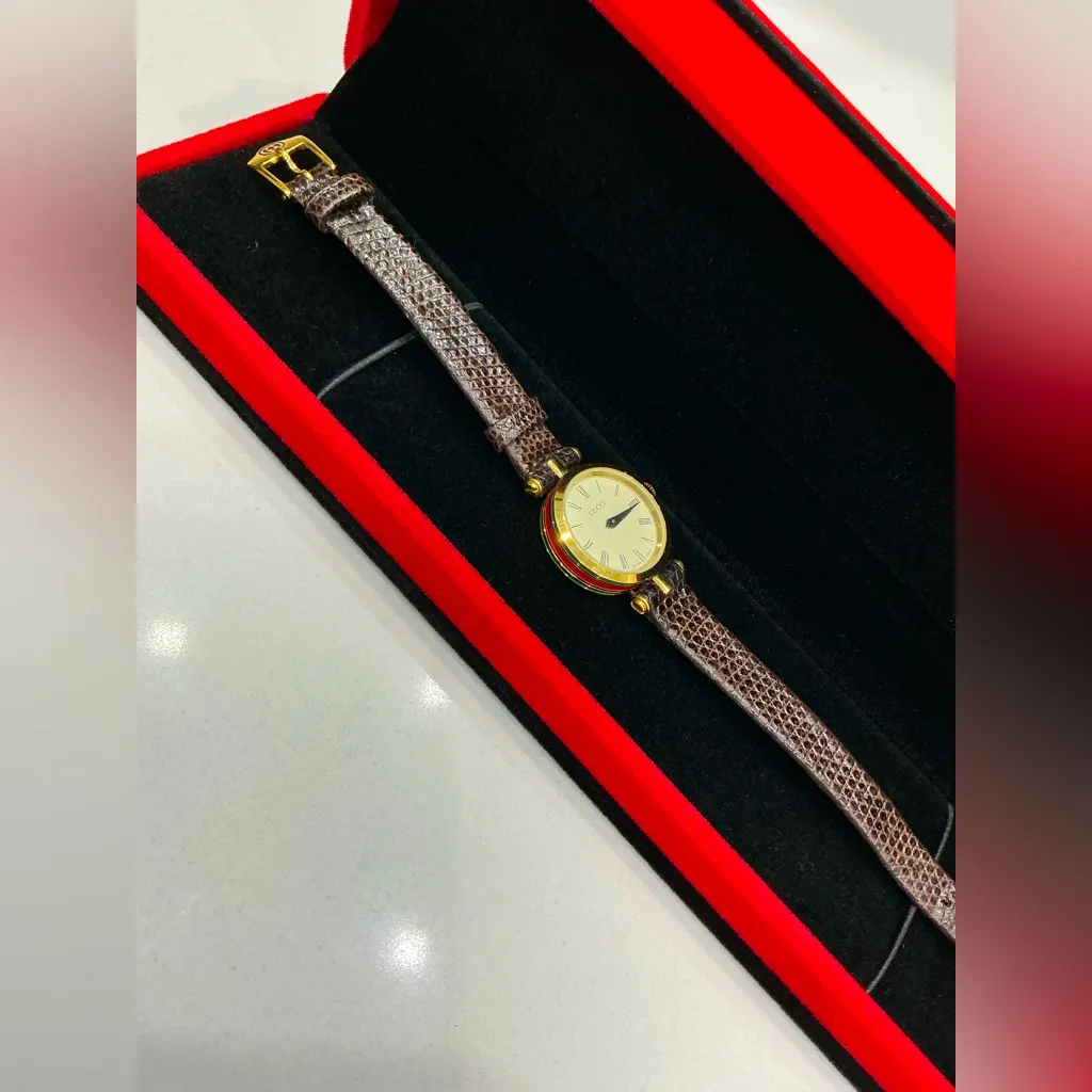 Ladies GUCCI SHERRY LINE watch❤️🧡💚 - Image 10