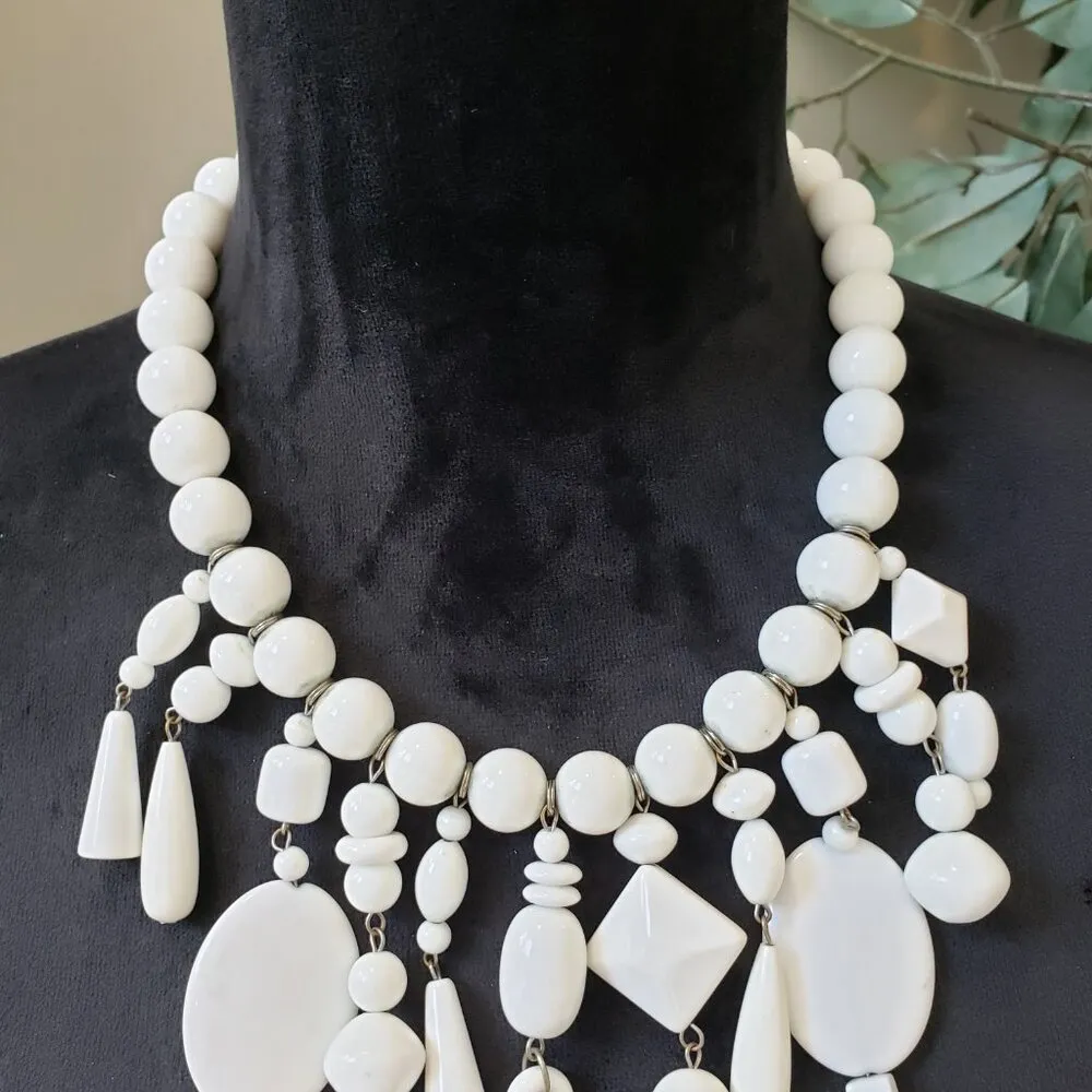 Womens Fashion White Geometric Acrylic Beads Necklace Jewelry with Hook & Eye - Image 2