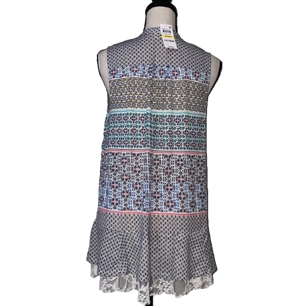 Style & Co womens sz medium new wave multi color sleeveless top with lace trim - Image 2