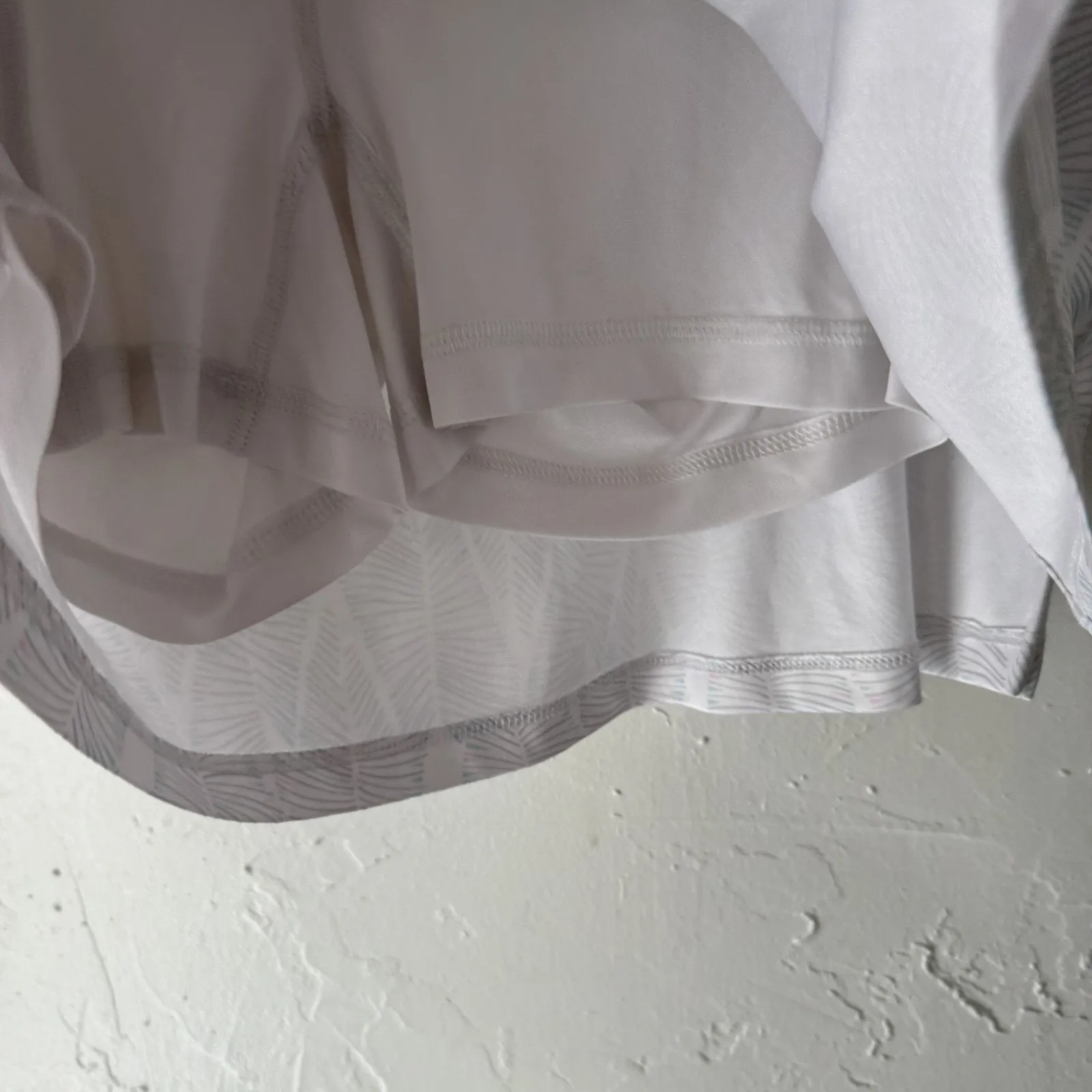 Greg Norman Skort Womens Medium White Aqua Feather Print Golf Activewear Pockets - Image 3