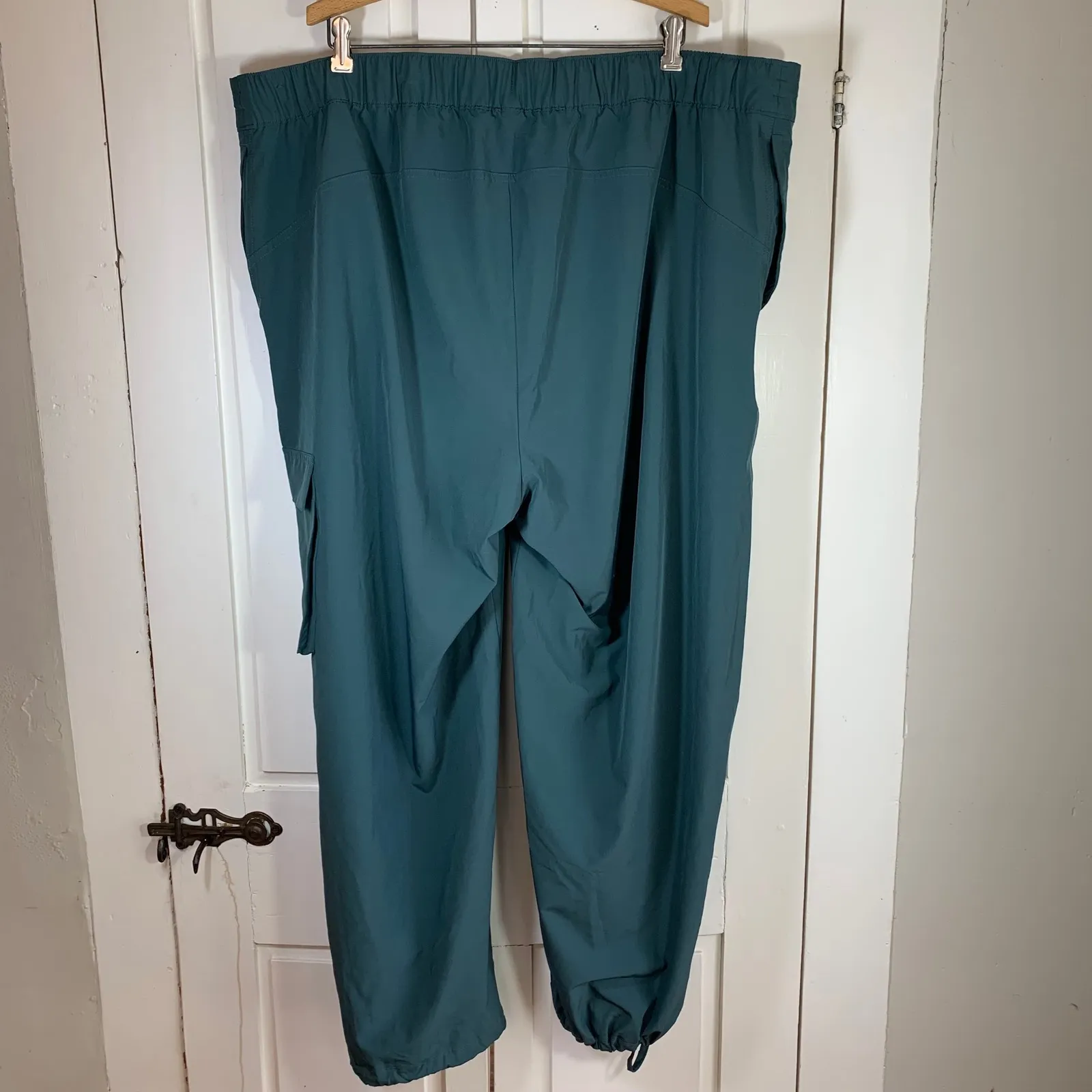Old Navy Stretch Tech Cargo Capris Women XXL Teal Quick Dry Drawstring - Image 2