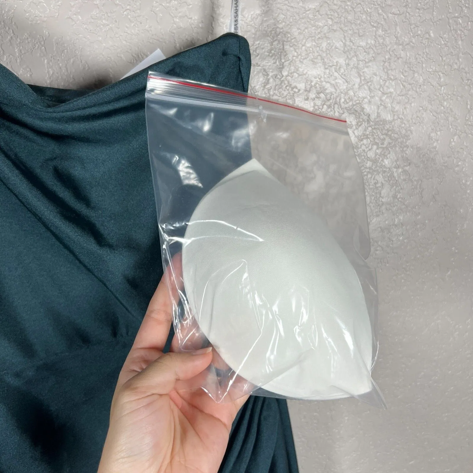 Cynthia & Sahar Gown XL One Shoulder Asymmetrical Dress Green Satin Formal - Image 5