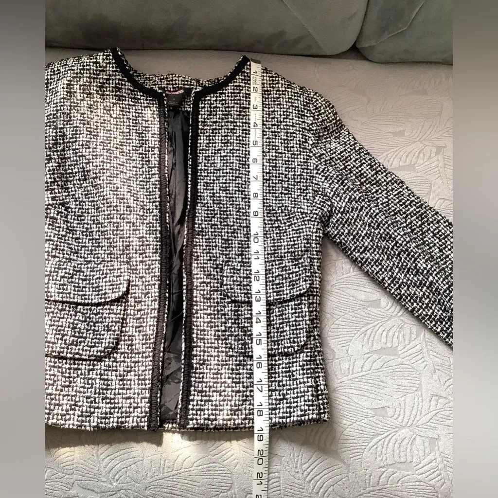 Nice stylish jacket 🌷 - Image 4