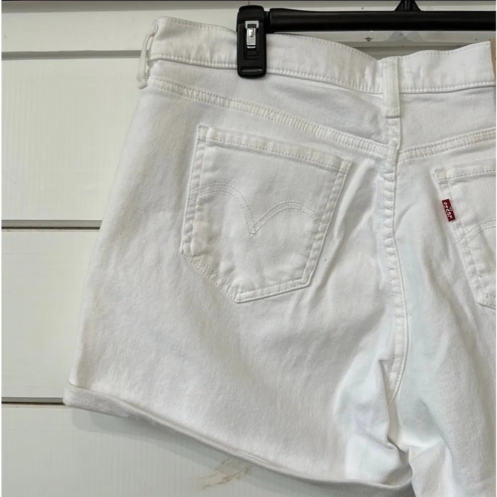 Levi’s Mid Length Women’s White Shorts NEW Size 18 Waist 34 - Image 9