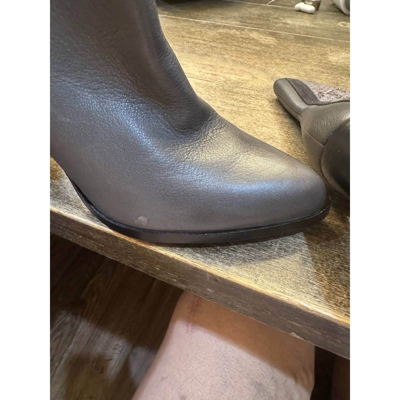 Diane Von Furstenberg Leather Booties Heels Gray Snakeskin Size 38 US 8 Suede‎ - Image 11