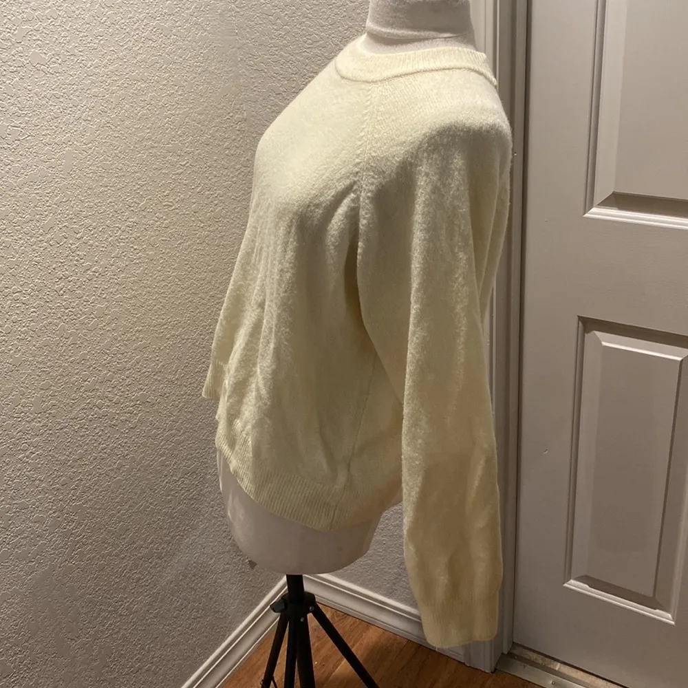 Vince Camuto Crew Neck Light Yellow Long Sleeve Comfy Sweater EUC Sz XL Acrylic - Image 3