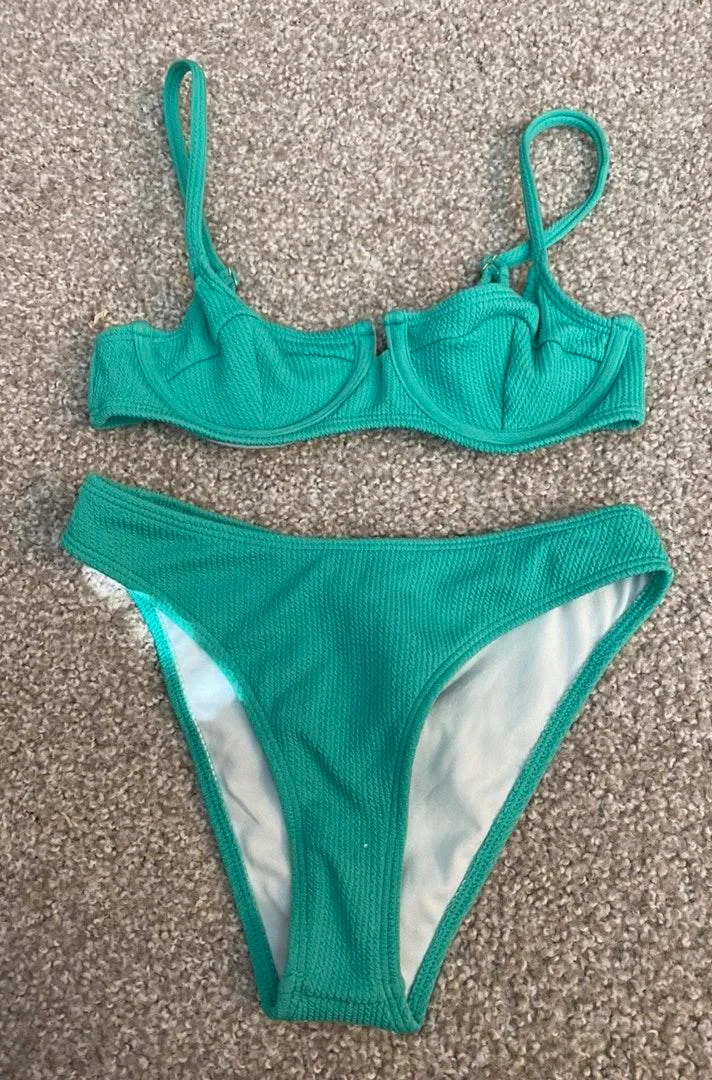 Pretty Little Thing Bikini Set - Image 2