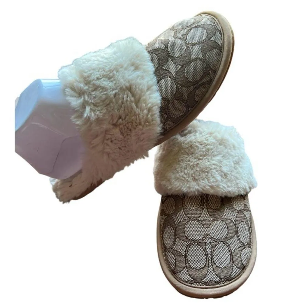 Coach Ziva Slippers Signature
Jacquard With Faux Fur In Khaki - Image 5