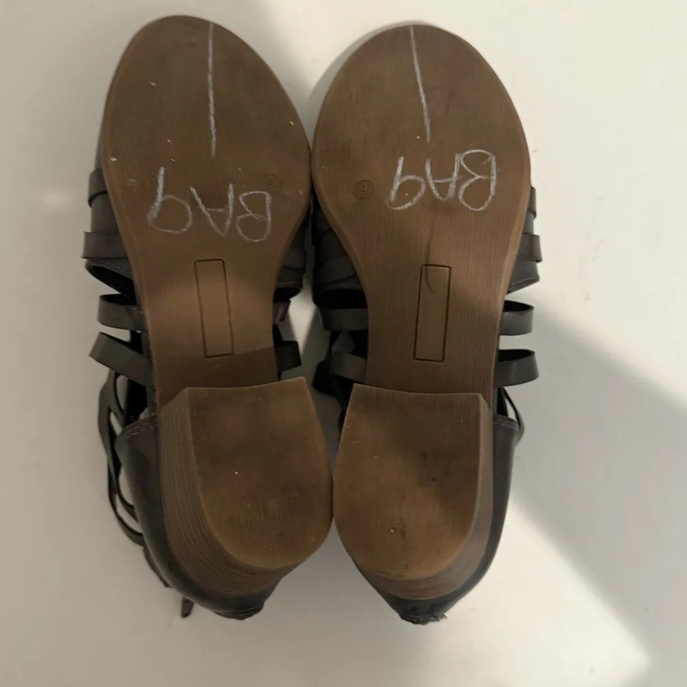 Maurices Diana Strappy Cutout Faux-Leather Distressed Ankle Bootie Gray Size 9 - Image 7