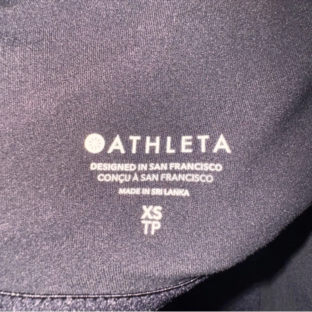 Athleta Conscious Cut Out Crop Top/Athletic Bra Black - Image 6