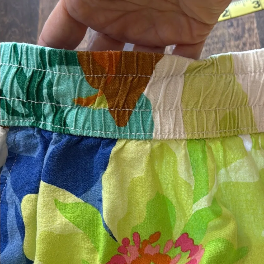 FUTURE COLLECTIVE Alani Noelle Linen Blend Stretch Waist Bold Print Shorts Small Green Size M - Image 3