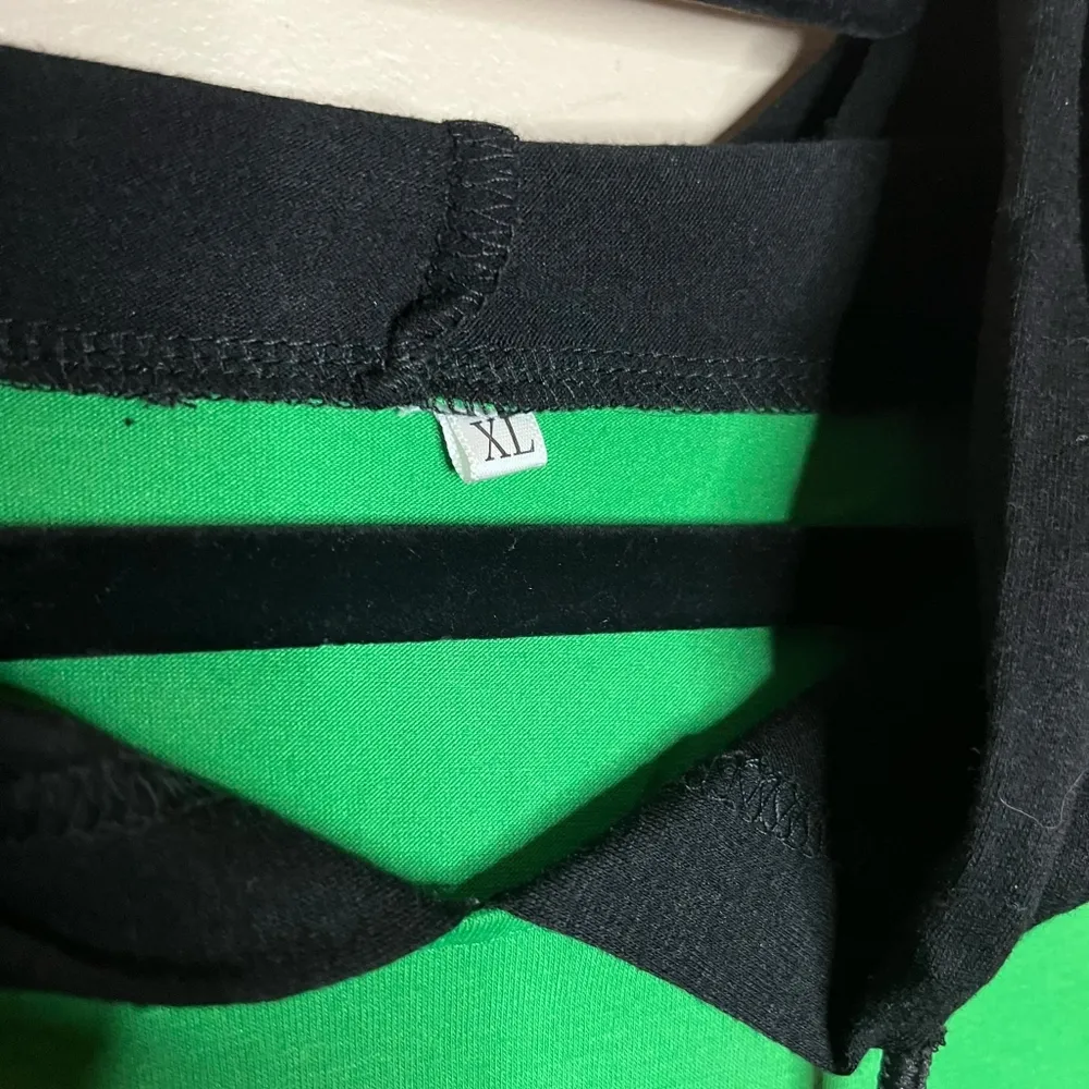 Baby It's Cold Outside Lightweight Tee Shirt Hoodie Green Size XL - Image 3