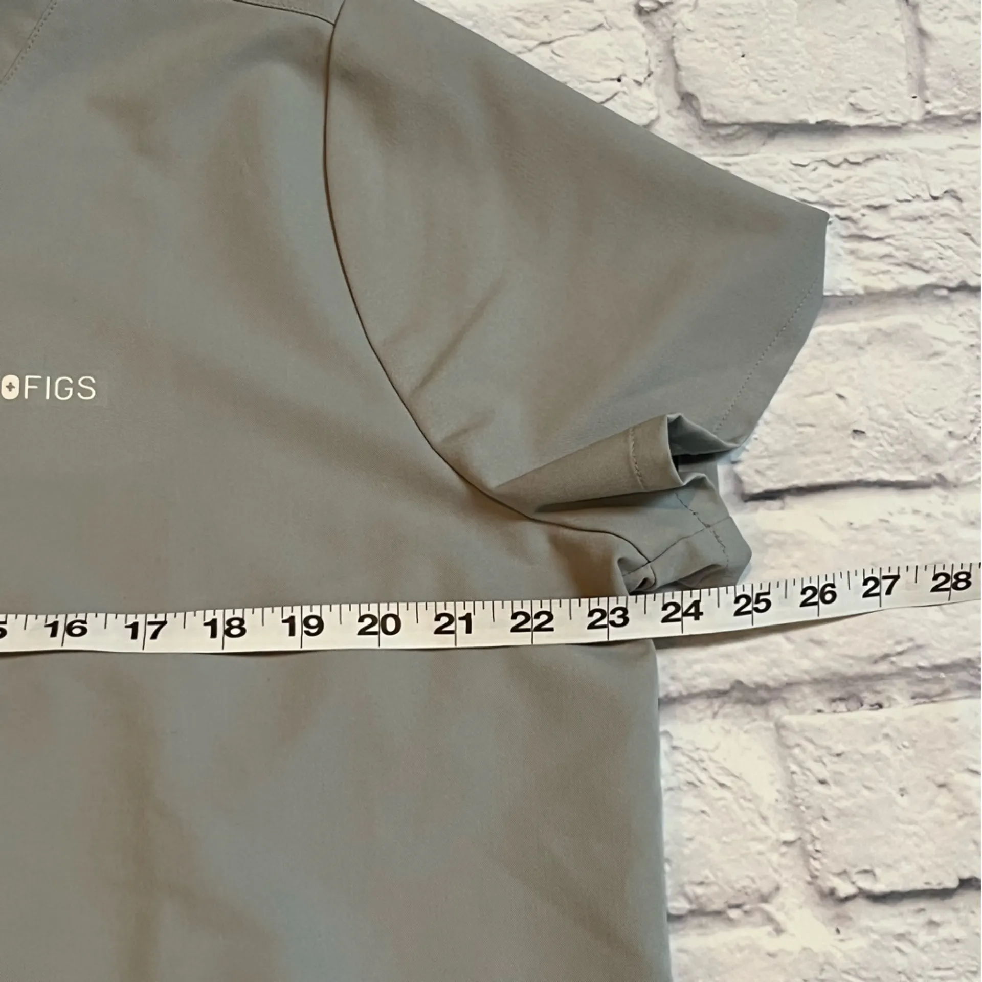 FIGS scrub top gray gray cement xxl - Image 3