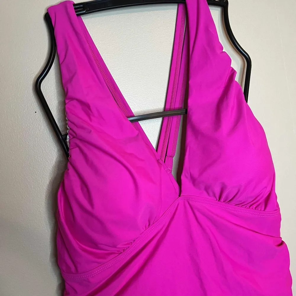 You Di An 3XL Barbiecore Neon Pink Side Rouched One Piece Swim Suit Size undefined - Image 3