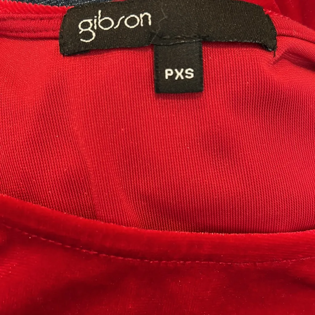 Gibson 3/$15  velvety red top - Image 5