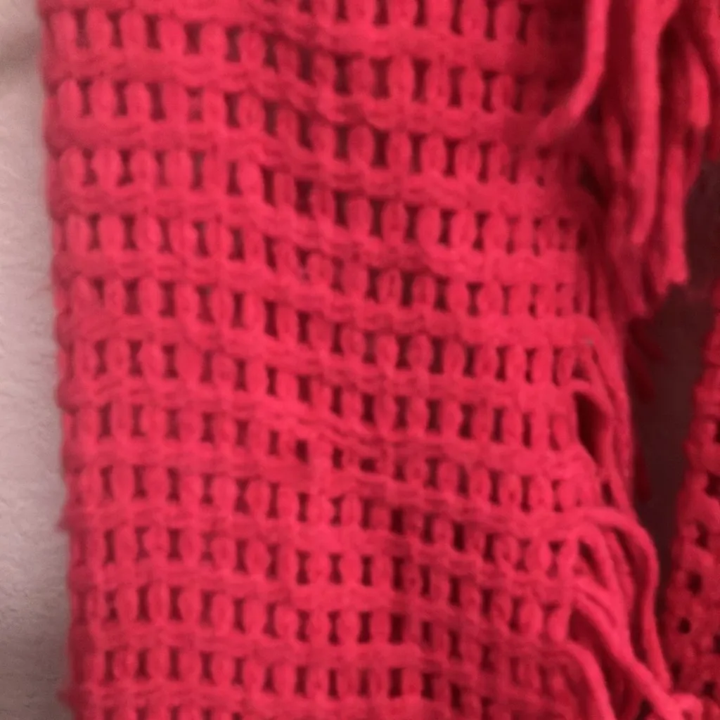 Fringed crocheted infinity scarf - Image 3