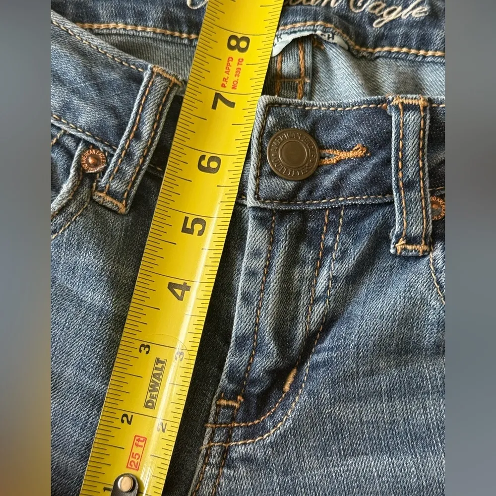 American Eagle  Favorite Boyfriend Low Rise Jeans - Size 2 - Image 8