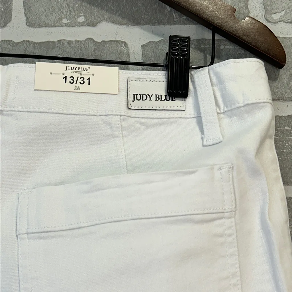 Judy Blue White Flare & Wide Leg Jeans Women’s Size 13/31 NWT - Image 11