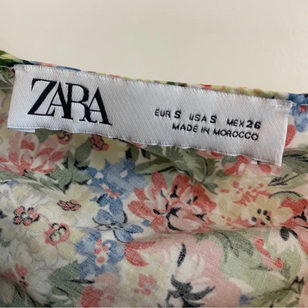 Zara Floral One Shoulder Top With Side Zipper Size Small - Image 4